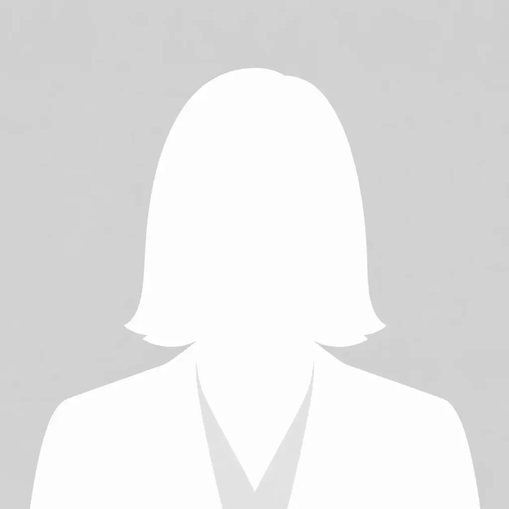 Weißer Platzhalter für ein Porträtfoto einer Frau mit schulterlangem Haar vor grauem Hintergrund